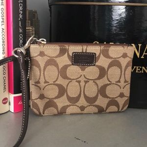 Coach Wristlet - Classic Brown